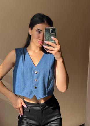 Синя жіноча трендова джинсова жилетка в стилі зара zara жилет жіноча базова універсальна жилетка з джинси5 фото
