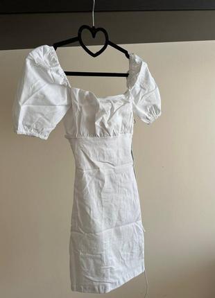 Біла коротка сукня в стилі зара