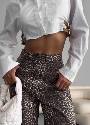 Жіночі широкі леопардові джинси на високій посадці з кишенями стильні трендові цупкі штани3 фото