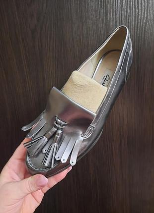 Туфлі лофери шкіряні clarks busby folly silver