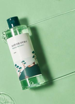 Заспокійливий тонер з екстрактом голок сосни round lab pine calming cica toner 250 ml