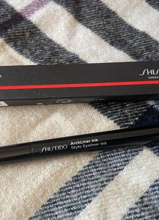 Рідка підводка - лайнер для очей shiseido archliner ink stylo eyeliner 01 black 🖤3 фото