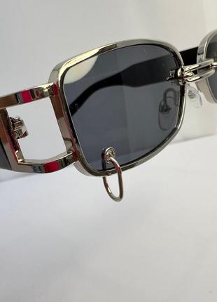 Солнцезащитные очки с кольцом modern черные с золотом4 фото
