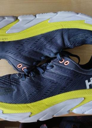 Кросівки для бігу hoka one one clifton edge  оригінал1 фото