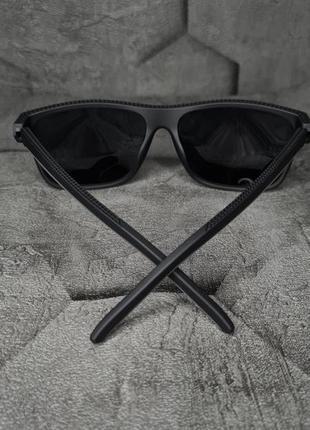 Солнцезащитные мужские очки5 фото