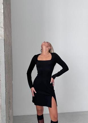 Платье базовое мини короткое утягивающее платье разрез трапеция вырез квадратный каре черная, облегающее по фигуре длинный рукав раз2 фото