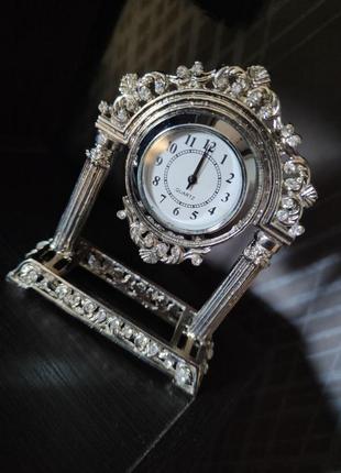 Маленький металевий годинник срібного кольору арка, метелик, мініатюра7 фото