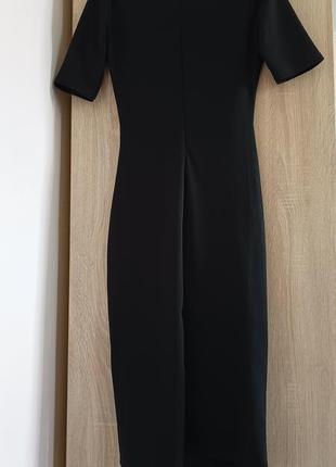Облягаюче, чорне міді плаття з драпіруванням5 фото
