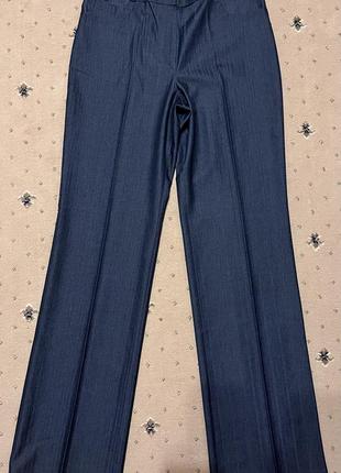 Жіночі класичні брюки