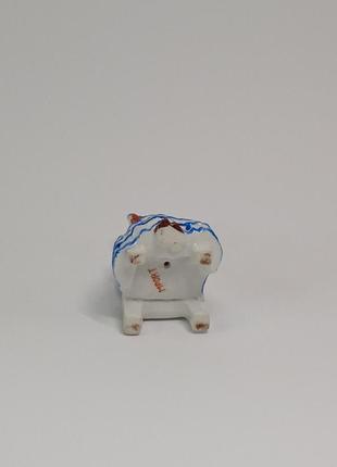 Статуетка порцелянова, німеччина, клеймо import "панянка на стільці"