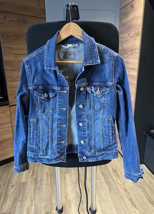 Куртка levis.