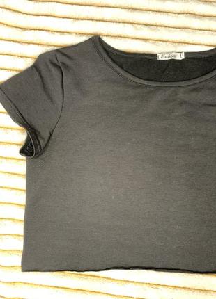 Черная короткая футболка, черный топ3 фото