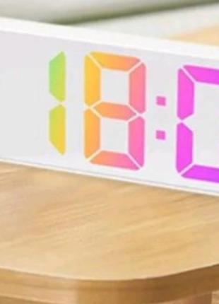 Будильник/часы со светодиодным зеркалом (белый корпус) новые