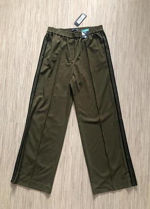 Новые с этикеткой! трендовые брюки оливкового цвета от m&s collection, размер 42 eur (14 eng)