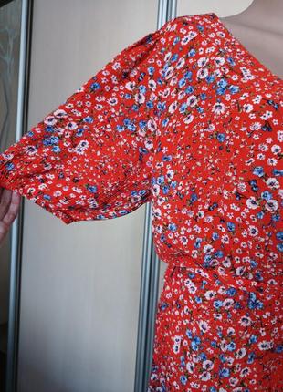 Червона жата сукня у квіточки4 фото