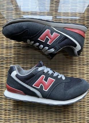 Замшевые кроссовки new balance оригинал1 фото