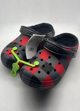 Крокс класік утепляні чорні з червоним crocs classic lined clog plaid/black