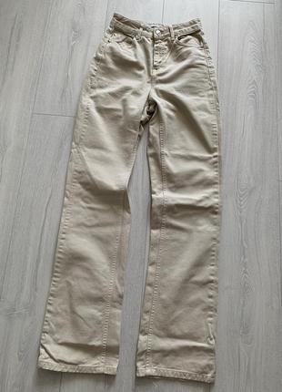 Джинсы bershka 32 р, бежевые
