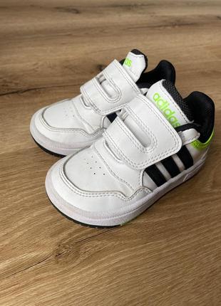 Дитячі кросівки adidas
