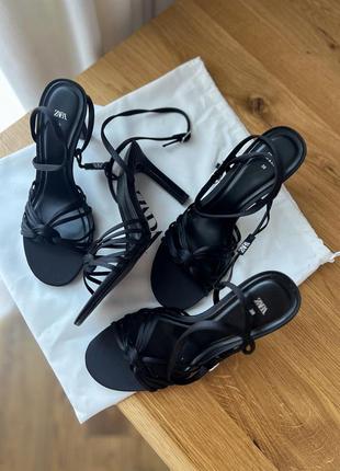 Босоножки черные zara босоножки зара