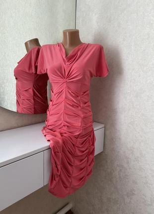 Очень красивое женское розового цвета