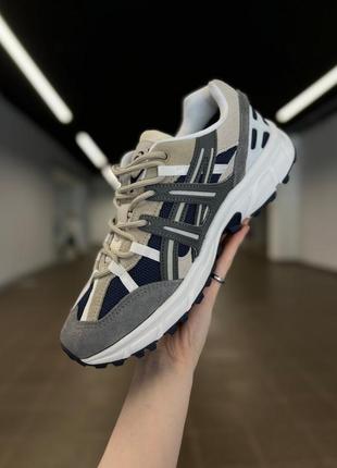 Кроссовки asics