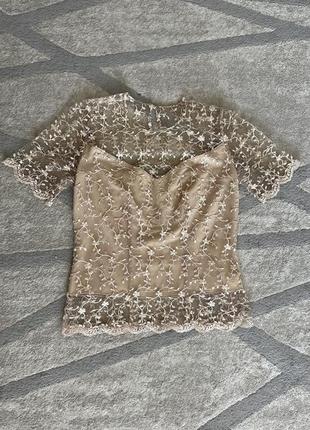 Блуза из ткани гипюр