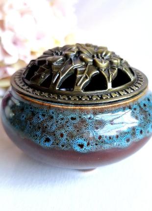 Керамічна термостійка курильниця з металевою кришкою