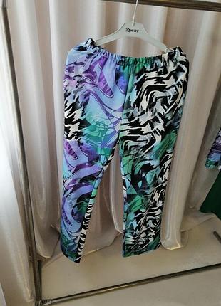 Яркие брюки