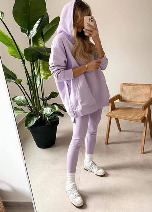 Женский спортивный костюм