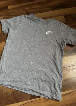 Футболка сіра nike
