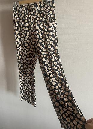 Ganni вкорочені штанці