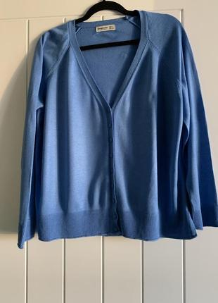 Кофта блакитна на ґудзиках stradivarius xxl 3