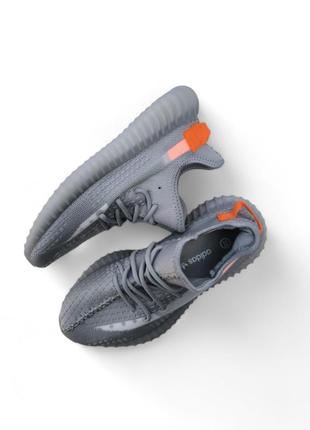 Кроссовки adidas yeezy boost 350 v2 серые с оранжевым женские текстильные сетка адидас буст со весенние летние демисезонные качество низкие8 фото