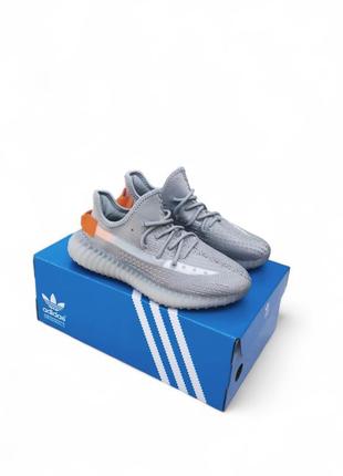 Кросівки adidas yeezy boost 350 v2 сірі з помаранчевим жіночі текстильні сітка адідас буст ізі весняні літні демісезонні відмінна якість низькі9 фото