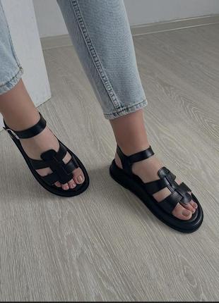 Черные сандалии из натуральной кожи2 фото