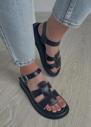 Черные сандалии из натуральной кожи1 фото