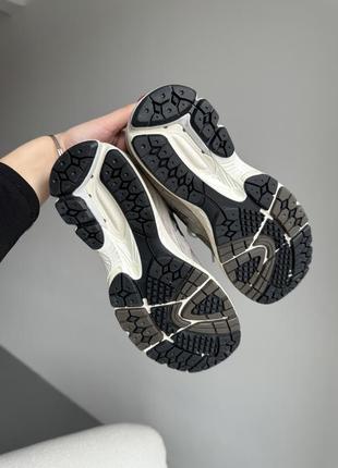 New balance 2002r grey/brown 10