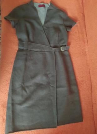 Платье carolina herrera