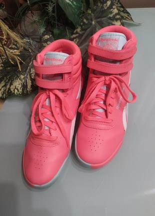 Високі жіночі кросівки розмір 38,reebok, оригінал