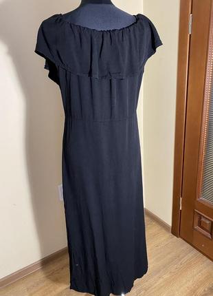 Длинное платье с открытыми плечами3 фото