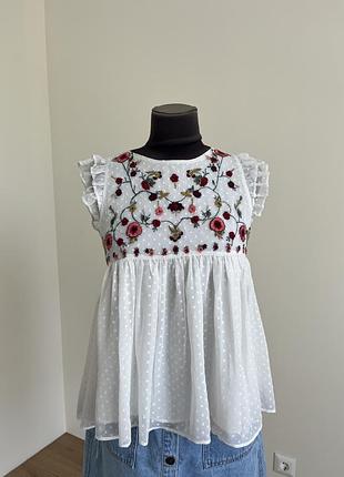Блуза с вышивкой zara, s