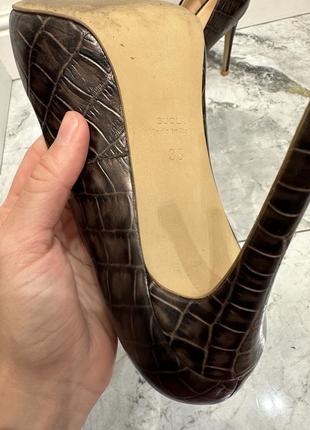 Коричневые лодочки с тестированием аллигатора крокодила кожаные туфли giardini3 фото