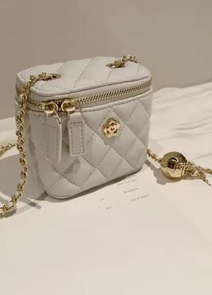 Сумочка бочонок в стилі chanel
