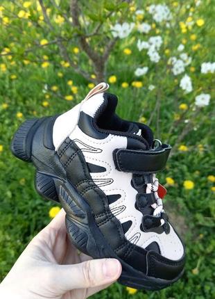 Супер легкие кроссовки apawwa