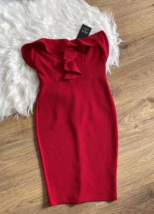 Червона сукня з воланами та пишними грудьми ax paris розмір 105 фото