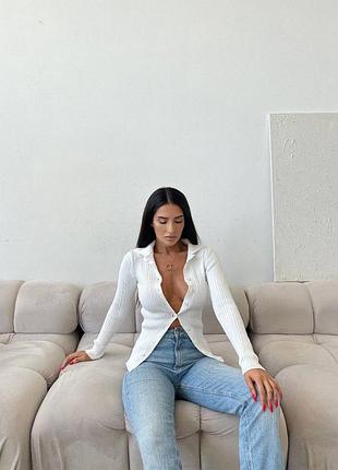 Белая кофта на пуговицах кардиган