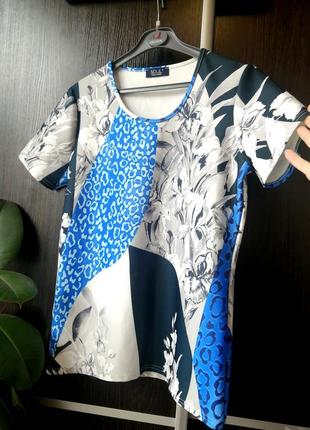 Новая, мягенькая футболка цветы блуза