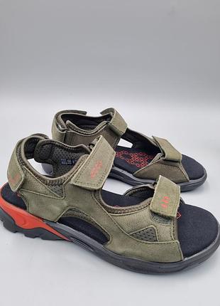 Кожаные босоножки Pantofi închiși ECCO Helsinki 05013400101 Black 39