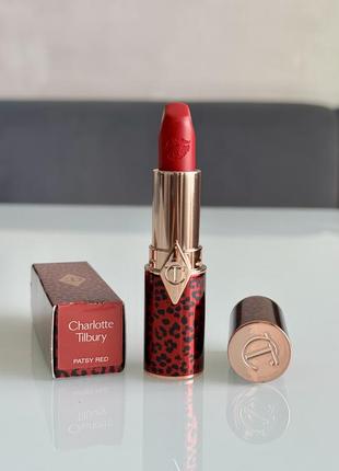 Помада charlotte tilbury hot lips цвет pasty red полнорамерная 3.5г.  1шт1 фото